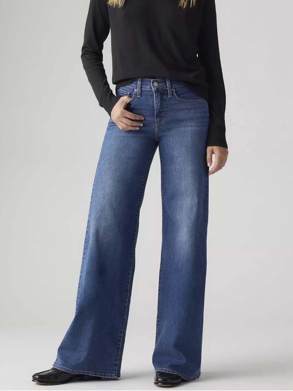 Levi's 318 SHAPING WIDE LEG WOMEN'S JEANS in Dark Wash size 28” length 30”